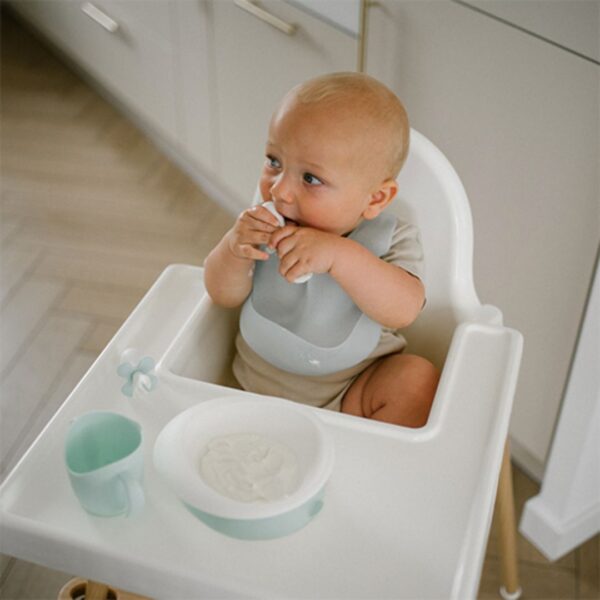 BabyOno Σαλιάρα σιλικόνης 6m+ με θήκη περισυλλογής τροφίμων-Blue - Image 2