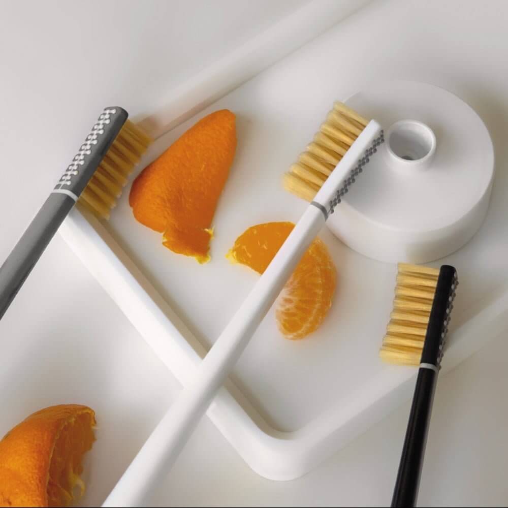 Piuma Οδοντόβουρτσα Εμποτισμένη Με Βιταμίνη C | Soft | Λευκό - Image 4