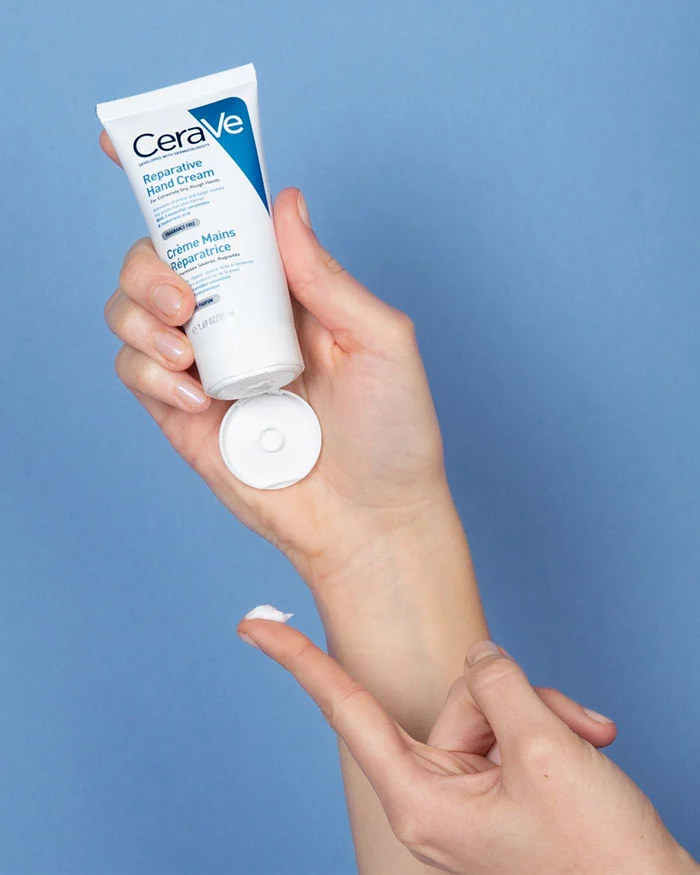 CeraVe Reparative Hand Cream – Ενυδατική Κρέμα Χεριών με Ceramides & Υαλουρονικό Οξύ - Image 2